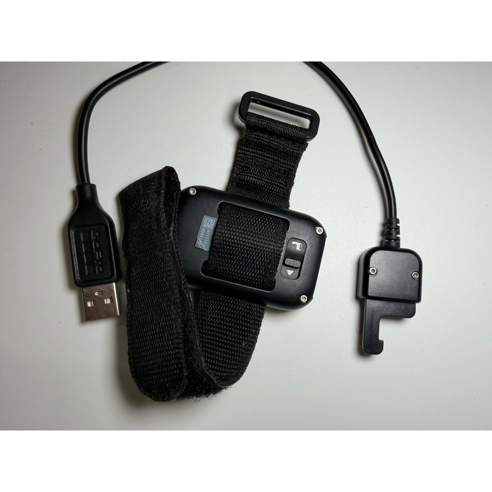 GoPro Smart Remote ARMTE-002 Waterproof Camera Control with Charging Cable Strap - Picture 5 of 6